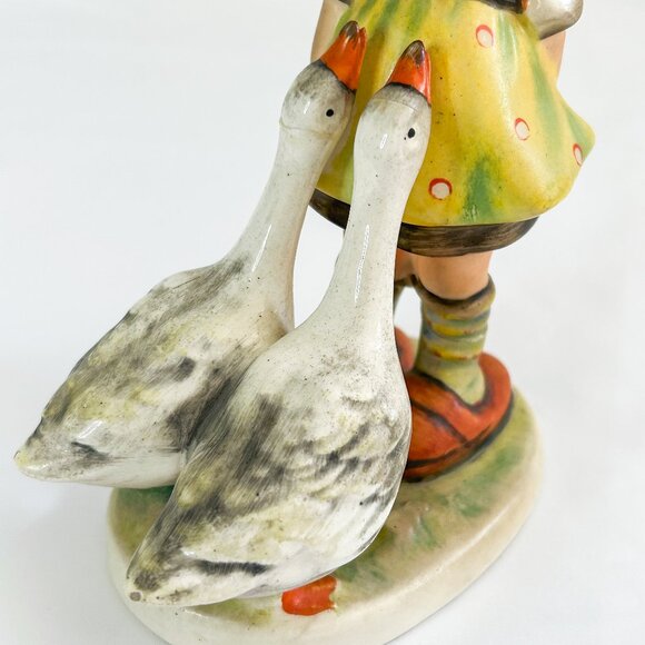 Goebel Hummel TMK2 Early 1950's Goose Girl Figurine, Early Mark Germany - Picture 6 of 9